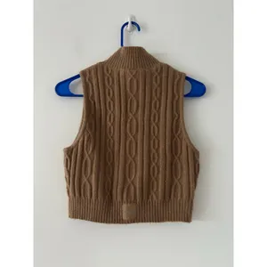 Alo Yoga Cable Knit Winter Bliss Mock Neck Tank Toasted Almond M thumbnail 4