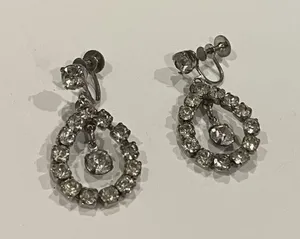Signed Coro Vintage Silver Tone Screw On Non Pierced Dangle Drop Earrings thumbnail 1