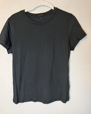 NUUDS Women's Sz S Black Tee NEW thumbnail 1
