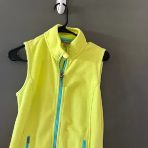 Talbots Womens Petite‎ Small Neon Lime Yellow Full Zip Fleece Vest Outdoor thumbnail 2