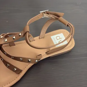 DV by Dolce Vita Jolicka Cognac‎ Sandals Studded Criss Cross Women’s Size 7 thumbnail 7