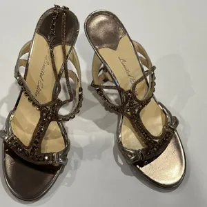 Women's Veronica‎ Pewter Sandals Heels Limited Edition - Size 8. thumbnail 2