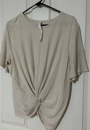Lululemon Knot Shirt thumbnail 1