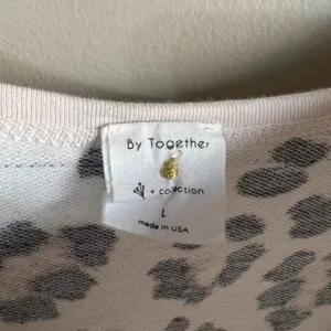 By Together Collection‎ large long sleeve top thumbnail 4