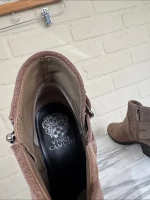Vince Camuto boots brown Taupe Suede Ankle Booties Buckle 8.5 leather thumbnail 4