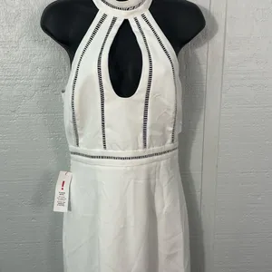 Bardot White High Keyhole Neck Sleeveless Dress Size Small NWOT thumbnail 2