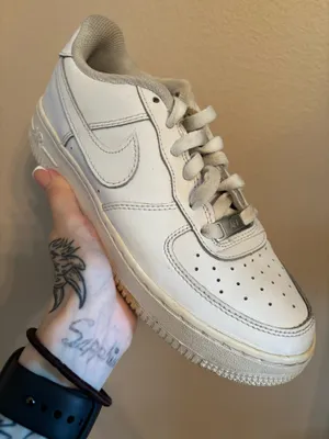 Nike Air Force 1 LE GS 'Triple White' thumbnail 2