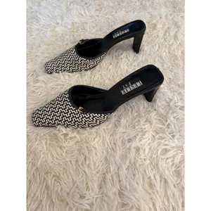 Leslie Fay Black and White Woven Mules Heels‎ Square Toe Retro 9 thumbnail 5