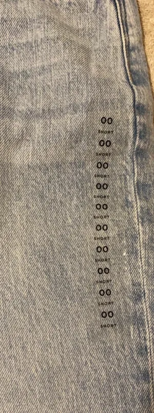 American Eagle Mom Light Wash Jeans thumbnail 5