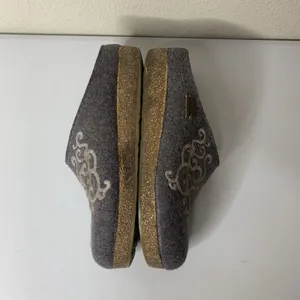 Haflinger Clog Slippers Slip On Gray Embroidered Pattern Women’s Sz 37 US 6 thumbnail 5