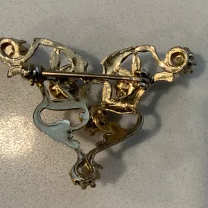 Vintage Pearl Brooch thumbnail 2