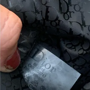 Dior Beaute’ cosmetic bag thumbnail 2