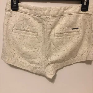 Abercrombie & Fitch lace style cream shorts womens size 25 0 short shorts‎ thumbnail 4