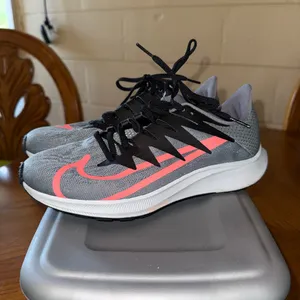 Nike Zoom Fly 3 Running Shoes | Gray &‎ Pink Blast | Women’s 6 thumbnail 4