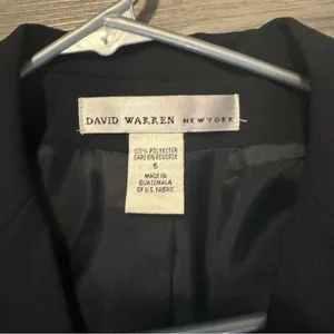 David Warren Size 6 Skirt Suit. 2-button Blazer thumbnail 4
