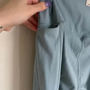 Vuori High Waisted Seafoam Active Leggings thumbnail 5