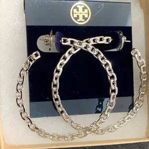 Tory Burch TB Dangle Hoop Earrings Silver Colored Bohemian Retro Brand New thumbnail 2