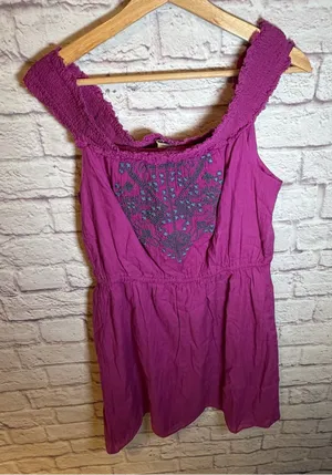 American Eagle Magenta smocked shoulder Dress women’s size‎ 6 thumbnail 1
