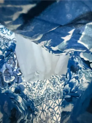 entro Blue and White Floral Tile Print Dress thumbnail 5