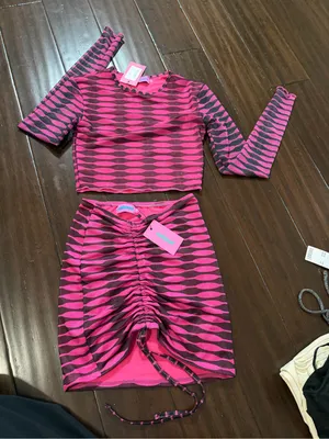 Edikted pink and black geometric-print mesh two-piece set xs thumbnail 3