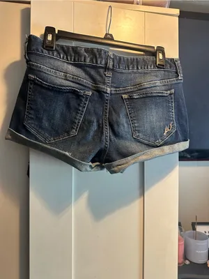 Express Shorts Relaxed Low-Rise Denim Shorts $60 MSRP thumbnail 5