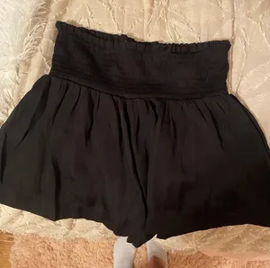 Boutique Shorts Size M thumbnail 1