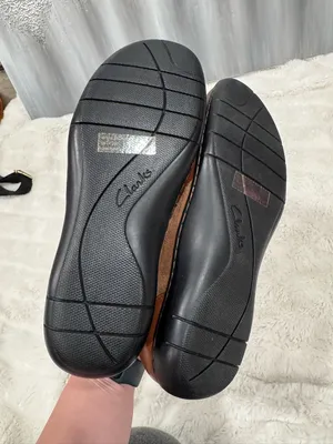 Clark’s Tan Shoes thumbnail 6