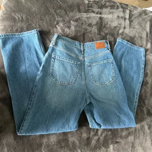 Hollister Jeans Ultra High-Rise Dad thumbnail 2