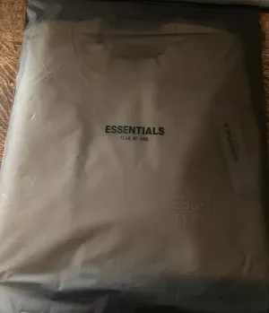 Fear of god Essentials Sweatshirt NWT Medium thumbnail 8