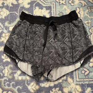 Lululemon Hotty Hot Shorts 4" Low-Rise 4 thumbnail 1