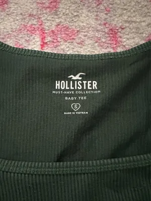 Hollister Baby Tee Green thumbnail 2