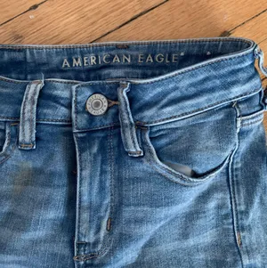 American Eagle Light Washed Jeans thumbnail 2