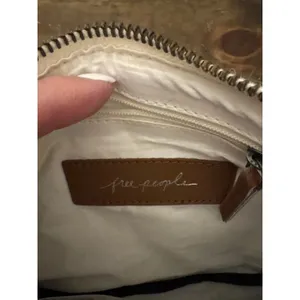 Free People Cowhide Leather Shoulder‎ Baguette Purse Brown White thumbnail 5