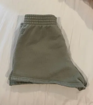 Aritzia cozy af fleece shorts thumbnail 2