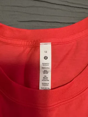 lululemon athletica Women's Short Sleeve Crew - Coral thumbnail 3
