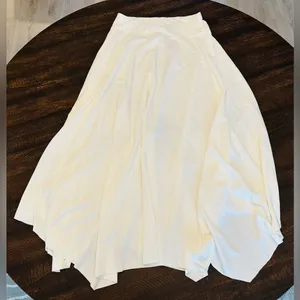 NWT Lilla P White Midi Skirt-Size Small/Stretchy Waist*Marks* thumbnail 1