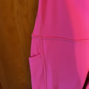 EUC lululemon Align High-Rise Pant with Pockets 25", Sonic Pink, Size 6 thumbnail 9