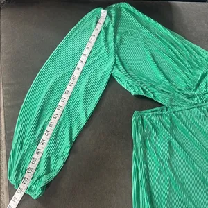 Women’s Green One-Shoulder Midi Dress Side Cut Out Side Zip Size M NWOT thumbnail 11