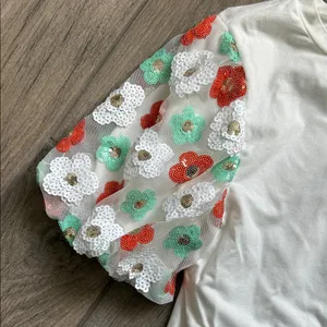 Elegant White Blouse with Floral Puff Sleeves thumbnail 3