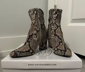 Steve Madden Boots thumbnail 2