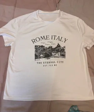 Women’s white graphic tee Size XL thumbnail 1