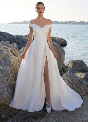 Wedding Dress White Size 10 thumbnail 1
