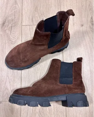 Urban Outfitters Women Brown Suede Chunky Lug Sole Chelsea Boots Size 9 US 42 EU thumbnail 1