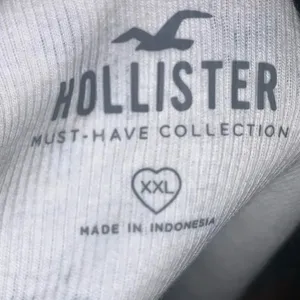 Hollister floral ditsy crop top thumbnail 2