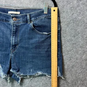 Levi's Cutoff Denim Shorts Sz 16‎ Distressed Raw Hem Mid Rise Frayed Ripped thumbnail 2