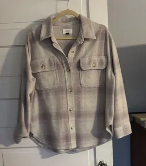 American Eagle Grey Plaid Shacket thumbnail 1