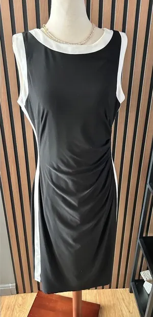 Ralph Lauren Black and white short dress sleeveless with the white trim size 10 thumbnail 1