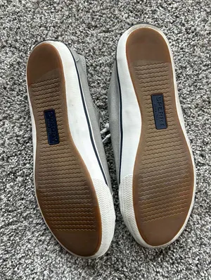 Gray Size 8 thumbnail 2