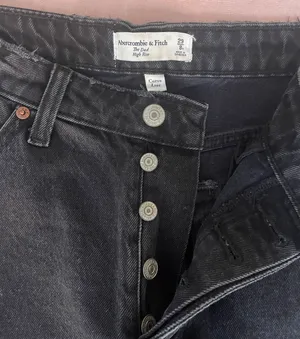 Abercrombie High Waisted Jeans thumbnail 4