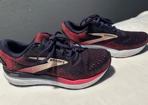 Brooks Women’s Navy & Pink Running Sneakers size 6 thumbnail 1